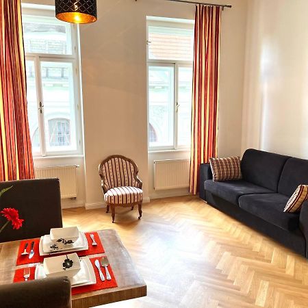 Amazing Apartment Zborovska 프라하 외부 사진