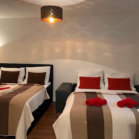 Amazing Apartment Zborovska 프라하 외부 사진