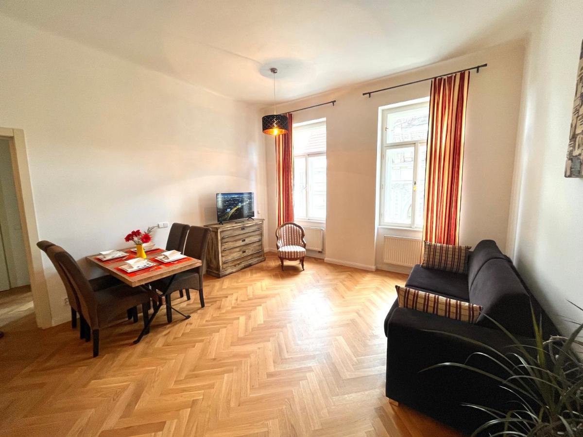 Amazing Apartment Zborovska 프라하 외부 사진