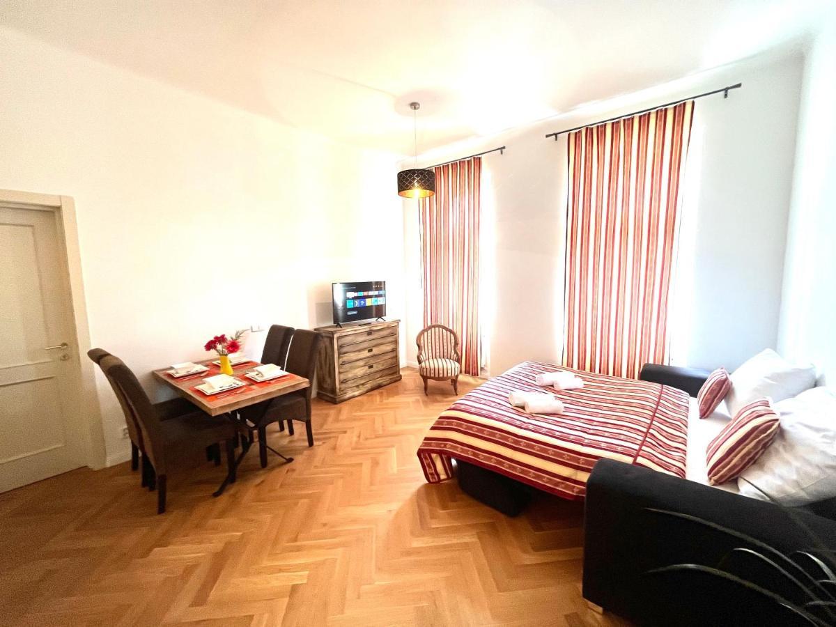 Amazing Apartment Zborovska 프라하 외부 사진