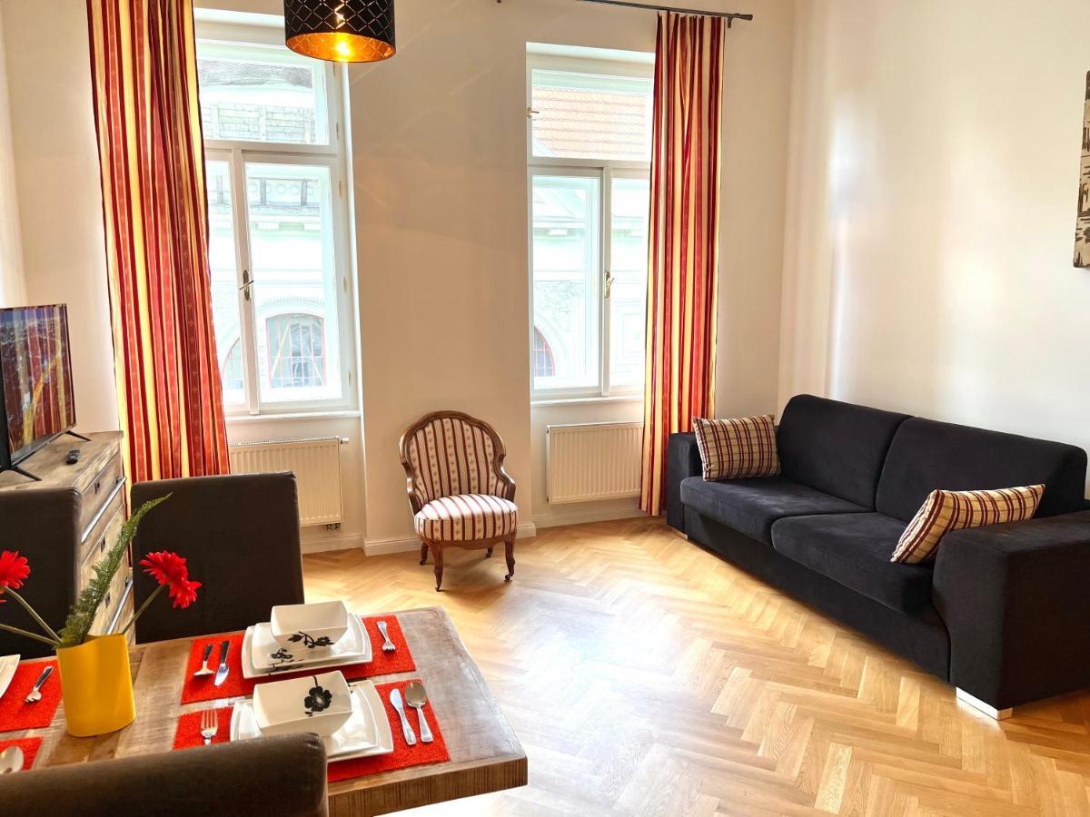 Amazing Apartment Zborovska 프라하 외부 사진